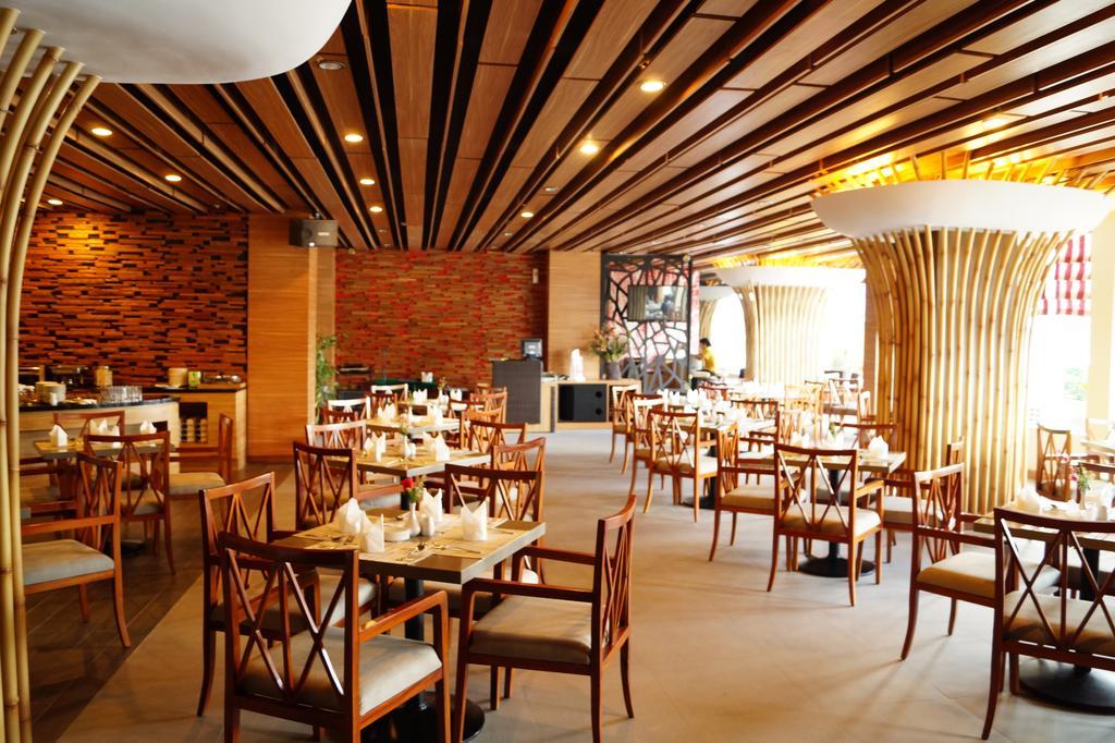 Hotel Victoria River View Banjarmasin  Eksteriør billede