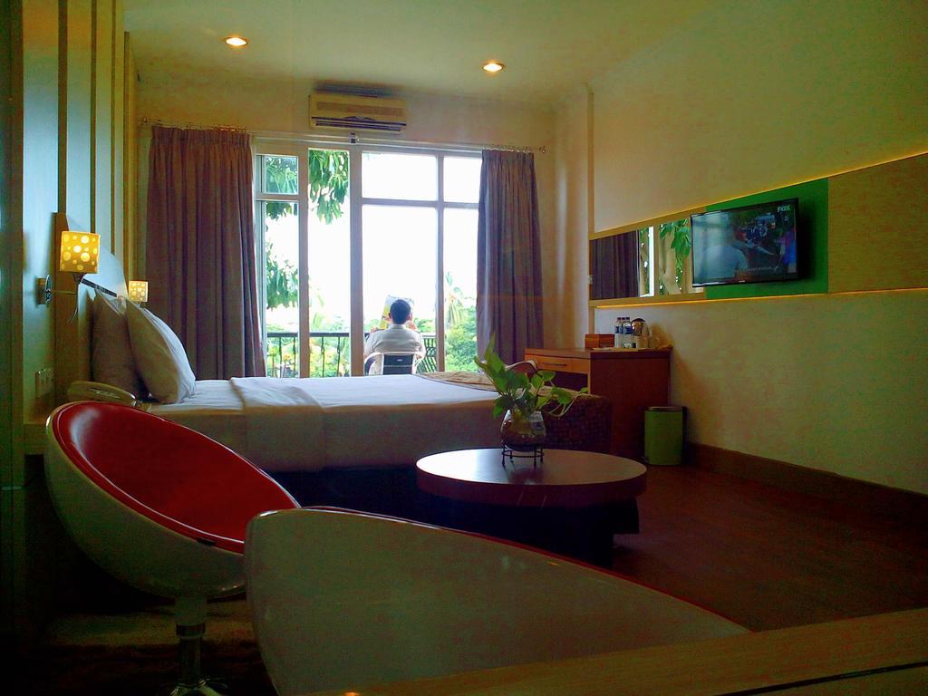 Hotel Victoria River View Banjarmasin  Eksteriør billede