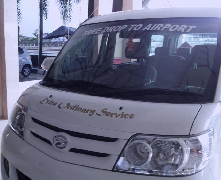 Hotel Victoria River View Banjarmasin  Eksteriør billede